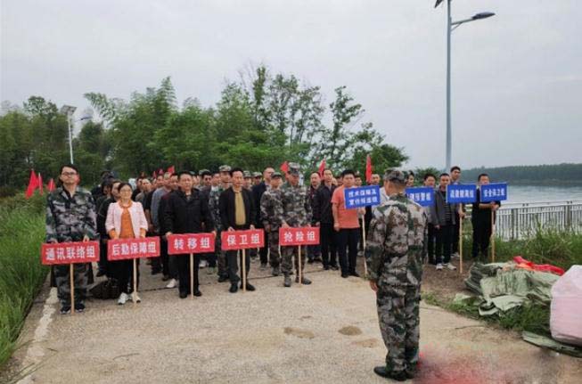 筑牢“安全堤”！常德桃花源開展防汛、地災(zāi)防治緊急避險(xiǎn)聯(lián)合演練